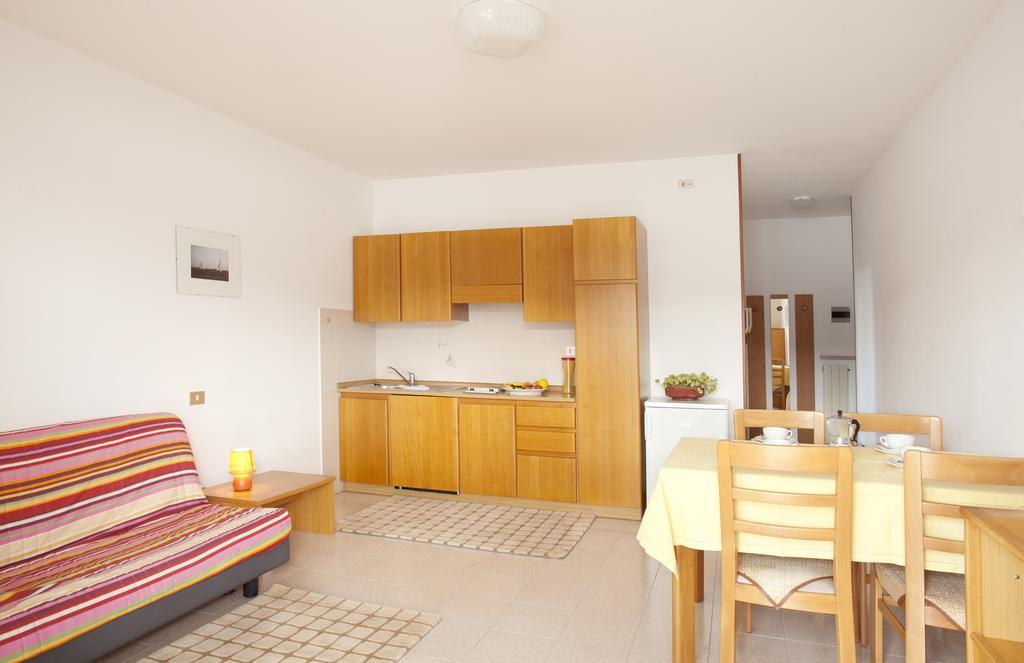 Residence Le Balze Malcesine Room photo